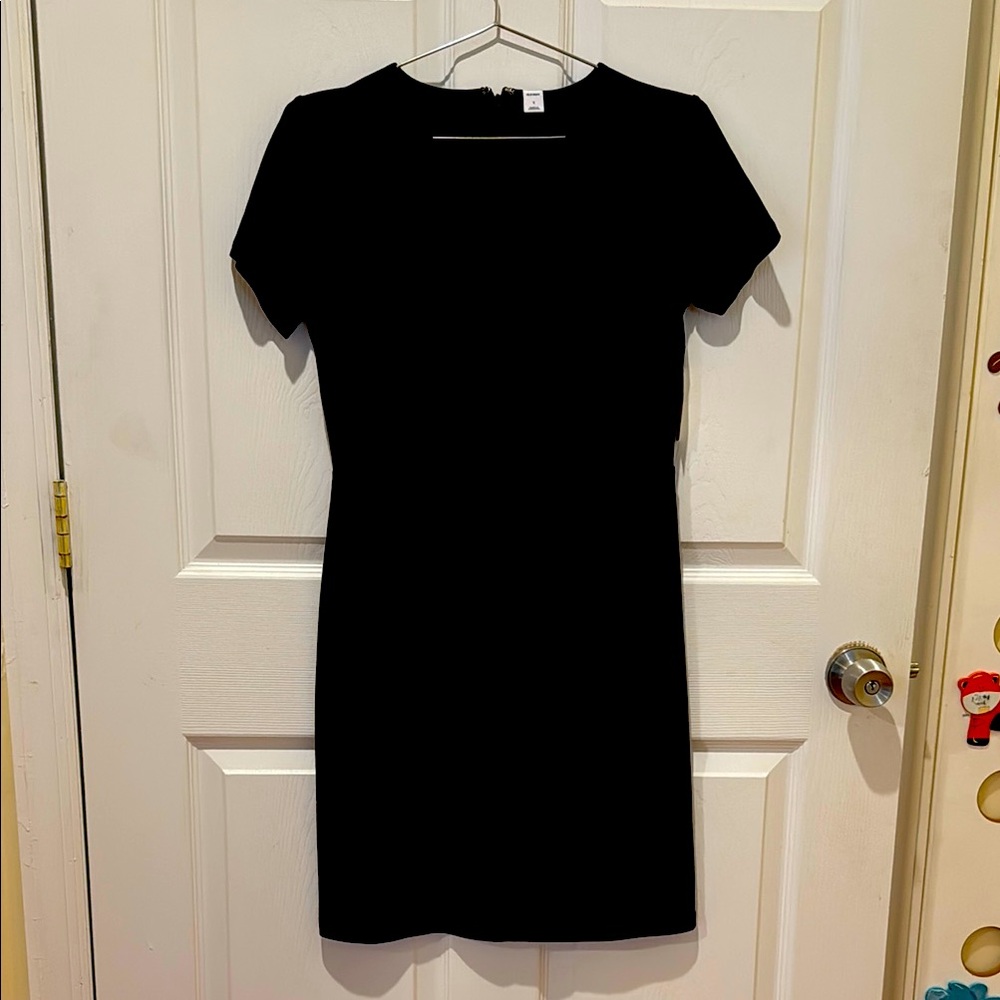 Old Navy Knit Black Dress - women’s S